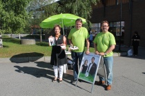 Nittedal Venstre på stand utenfor Mosenteret.