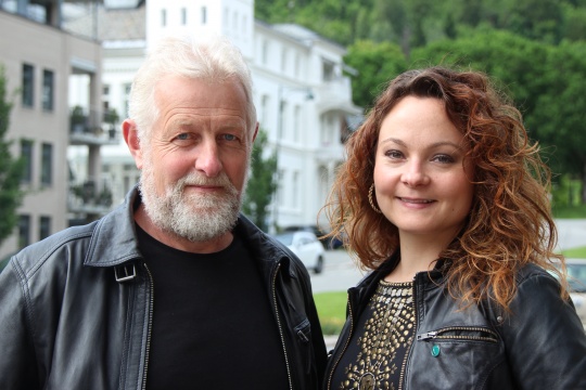  Øystein Senum og Rebekka Borsch kjemper en innbitt kamp for Kongsberg sykehus.