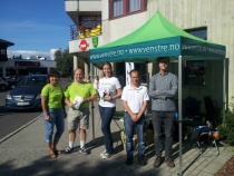 En fin gjeng fra Eidsvoll på plass med stand i Sundet. Med bl.a. Tord Hustveit, Sesselja Bigseth, Kj