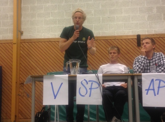  Jan Erik Søndeland i skoledebatt, Randaberg VGS (Foto: Unge Venstre)
