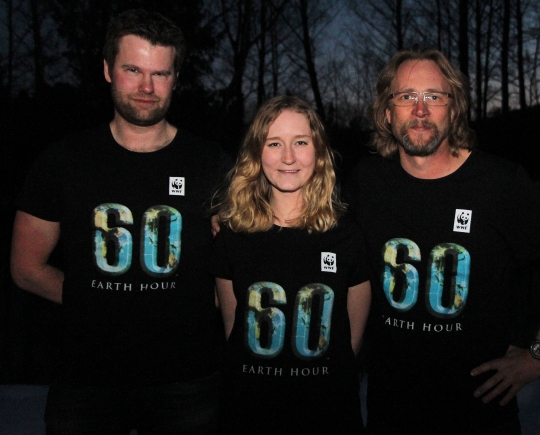  Bildet er hentet fra fjordårets Earth Hour aksjon med Kenneth Berg, Ylva Agersen Vigmostad og Atle Rui