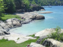  En vakker strand innbyr til bruk