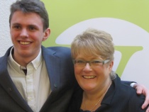 Ungdomskandidat Jacob Handegard skal på sitt første Venstrelandsmøte, og har sikra seg solid nettver