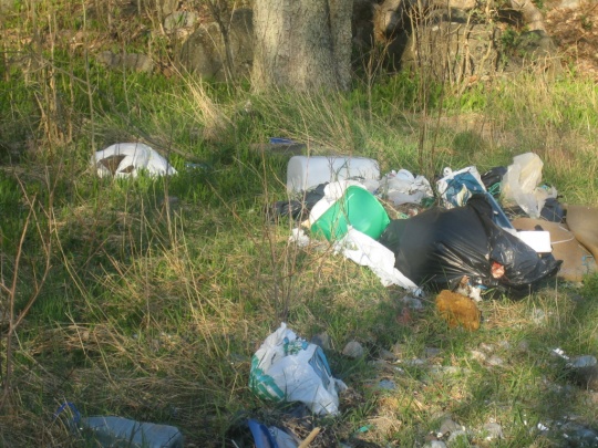  Desverre finner vi plastposer 