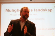 Lars Sponheim taler til Hordaland Venstres årsmøte