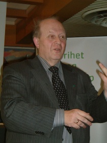  Odd Einar Dørum