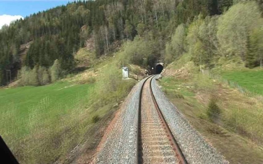 Saltenpendelen går i 130 km/t deler av strekningen FauskeBodø og i tunnel fra Røvika til Valnesfjor